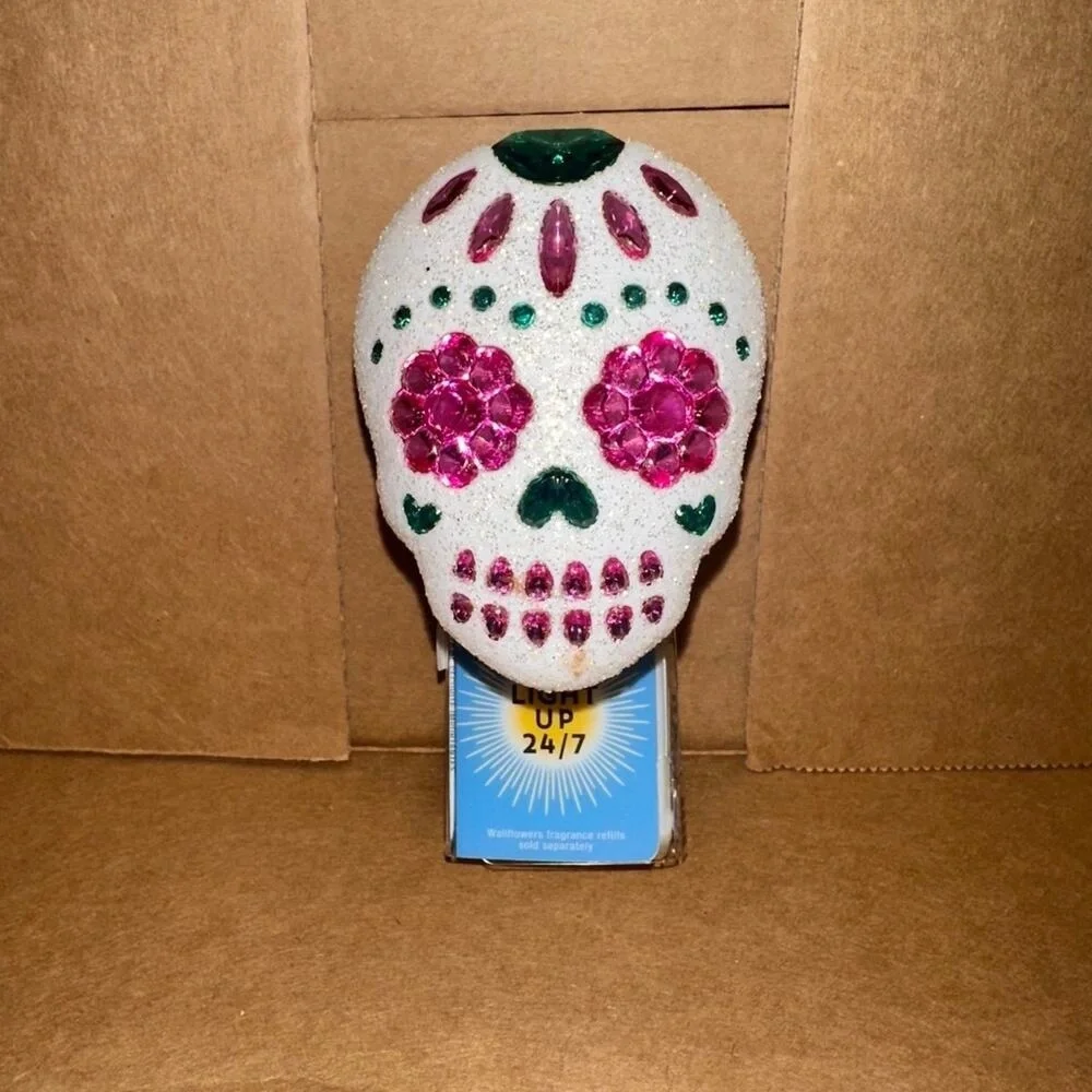 Bath and Body Works Sugar‎ Skull Wallflowers Plug Light Up Day of the Dead